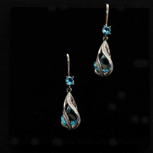 Jemné náušnice s kvapkou zirkónu