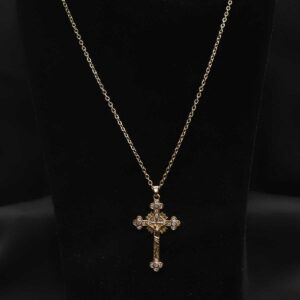 Retiazka s krížikom zo zirkónu