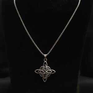 Vintage retiazka s príveskom s keltským uzlom